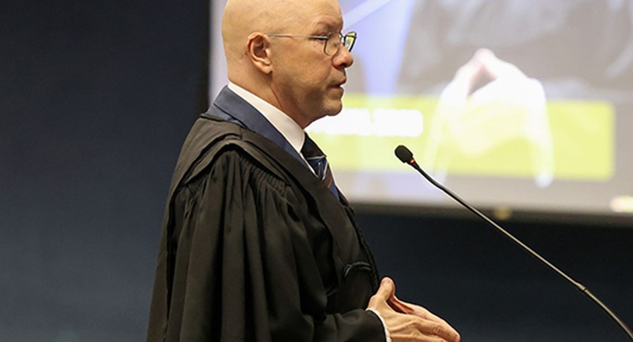ex-comandante-nao-colocou-marinha-a-disposicao-do-golpe,-alega-defesa