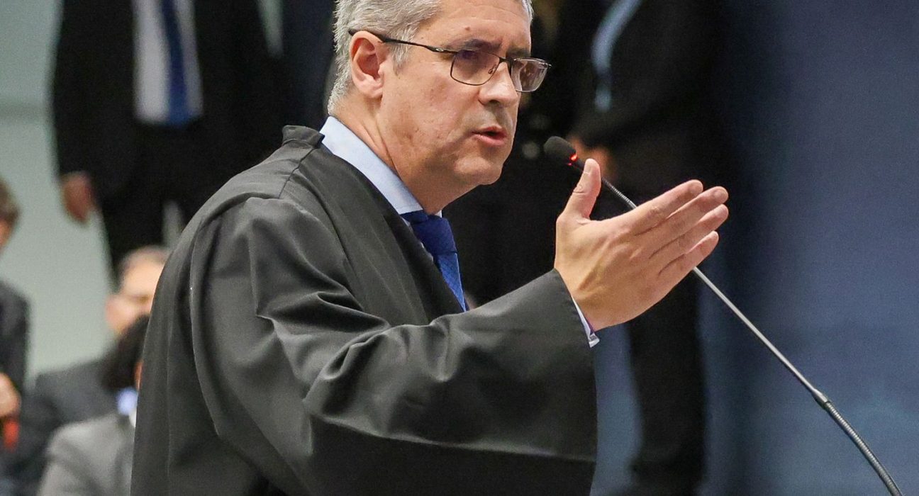 defesa-diz-que-ramagem-“compilava-pensamentos-de-bolsonaro”