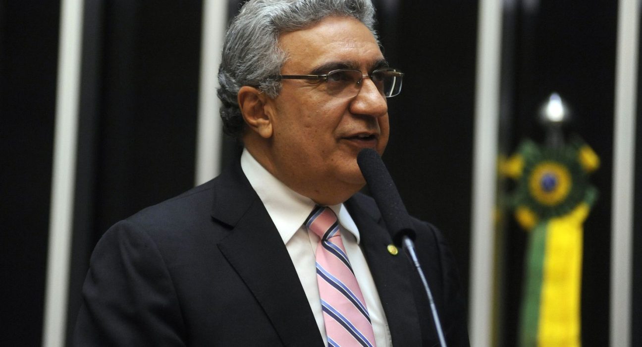 laurez-moreira-assume-governo-do-tocantins-e-exonera-secretarios