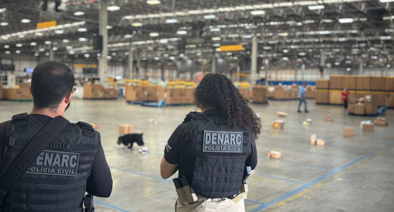 drogas-e-cigarros-eletronicos-sao-apreendidos-durante-operacao-conjunta
