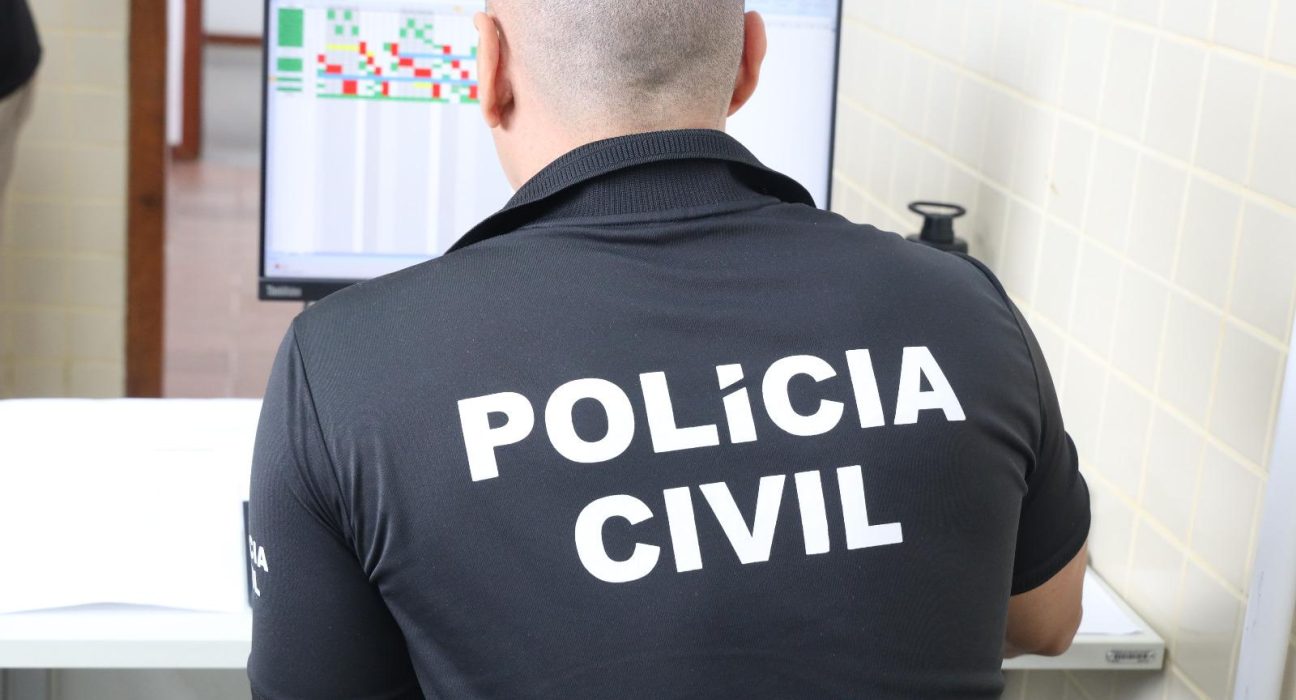 mulher-e-presa-por-fraude-de-r$-8-mil-com-cartao-de-credito-em-eunapolis