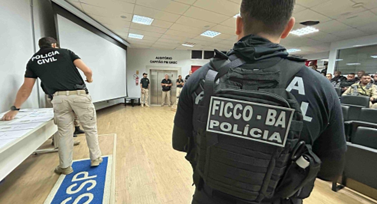 polinter-–-pcba-com-apoio-da-ficco-bahia,-pf-e-interpol-capturam-em-portugal-homem-que-estuprou-a-propria-filha