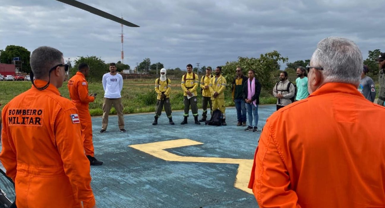 guias-turisticos-recebem-treinamento-de-seguranca-com-o-grupamento-de-operacoes-aereas-do-cbm