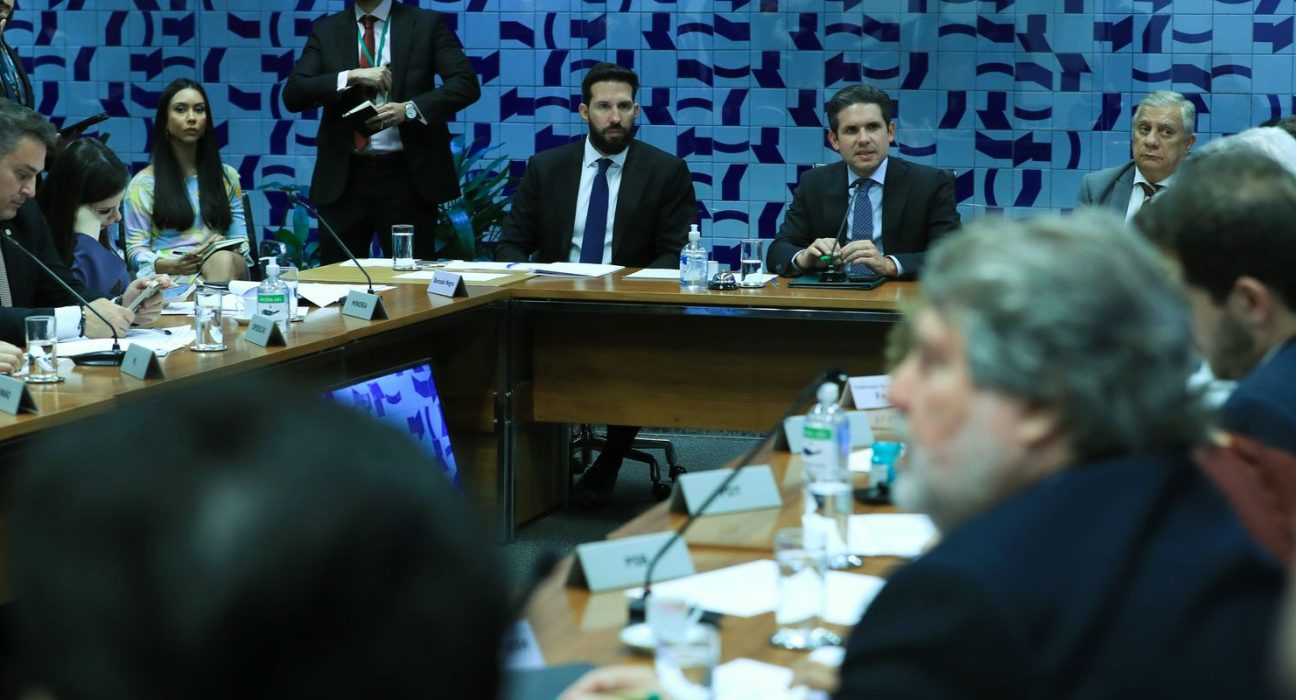 lideres-devem-avaliar-hoje-isencao-do-ir-ate-r$-5-mil,-diz-motta