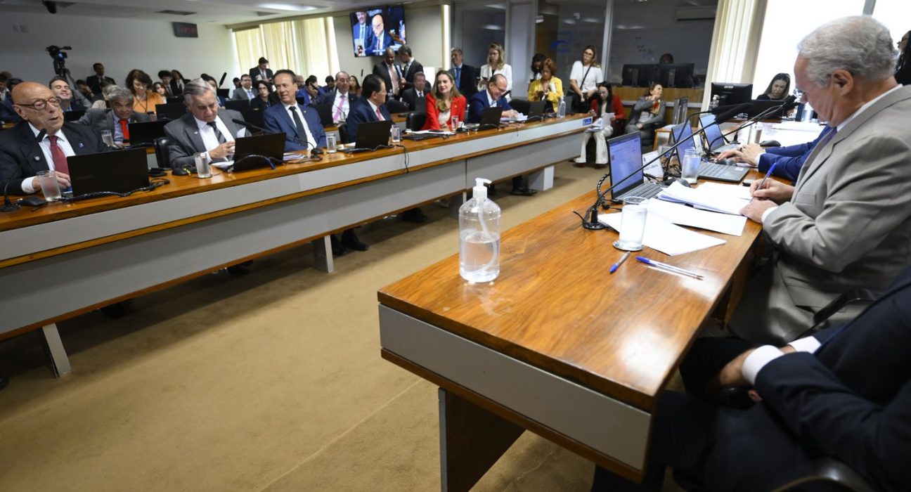 camara-demora-e-comissao-do-senado-aprova-isencao-do-ir-ate-r$-5-mil