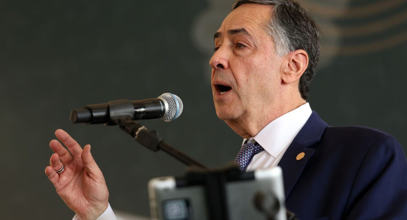 barroso-diz-que-pais-precisa-de-recomeco-e-pacificacao