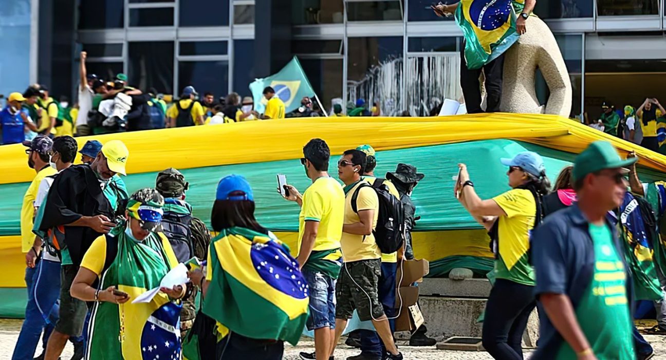 cientista-politico-ve-onda-bolsonarista-enfraquecida-apos-condenacao