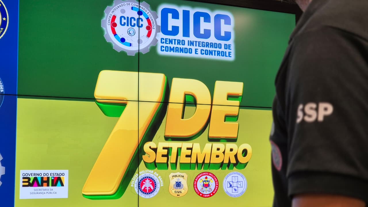 Painel do festejo é exibido