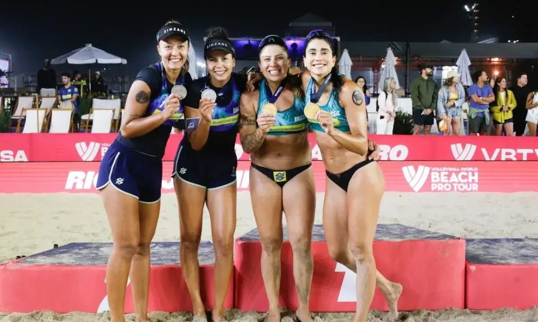 Carol Solberg e Rebecca, etapa Elite do Rio de Janeiro do Circuito Mundial de vôlei de praia, Thâmela e Vic
