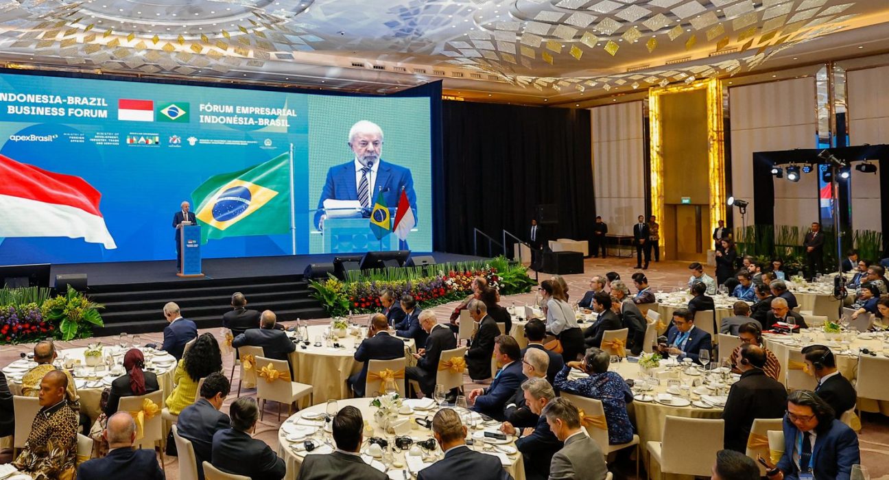 lula-defende-uso-de-moedas-locais-para-comercio-brasil-indonesia