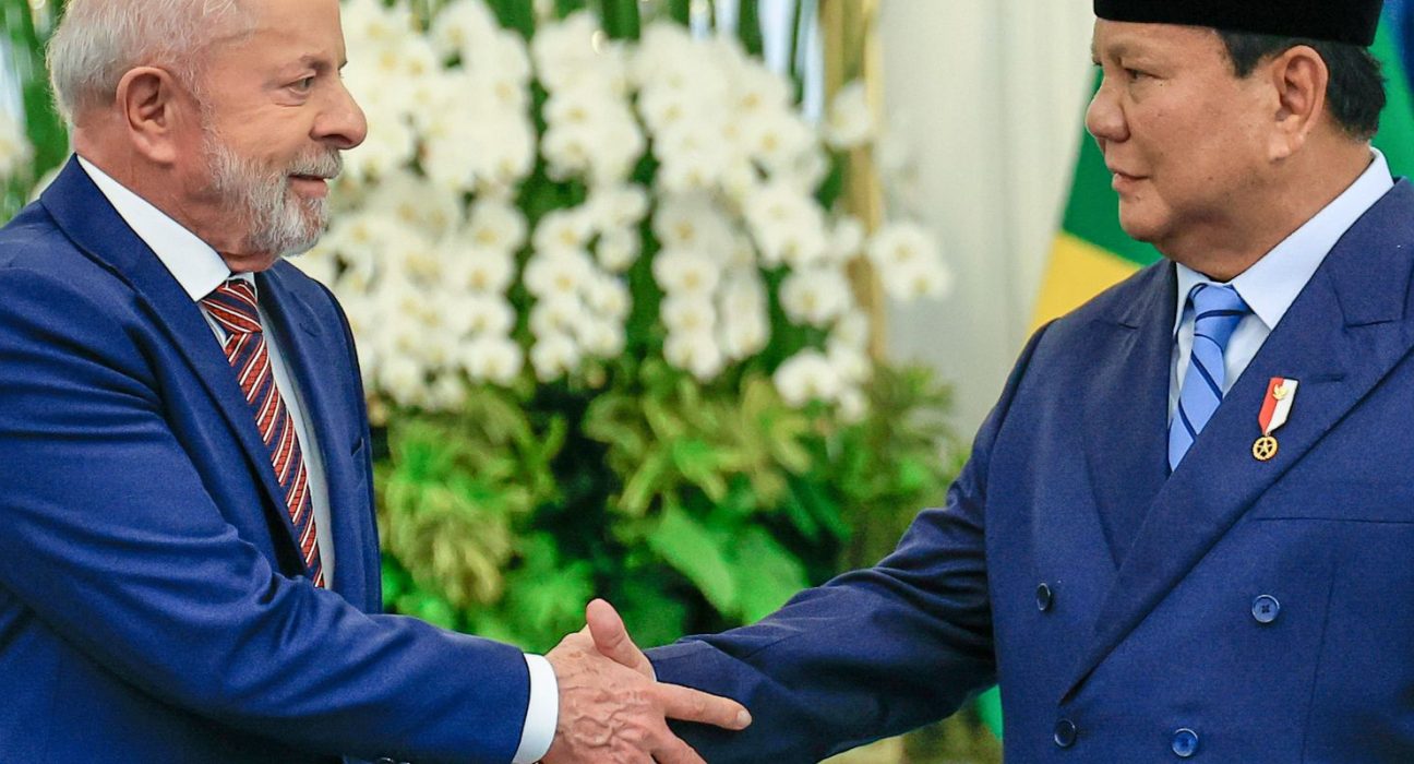 brasil-e-indonesia-firmam-acordos;-lula-confirma-candidatura-em-2026