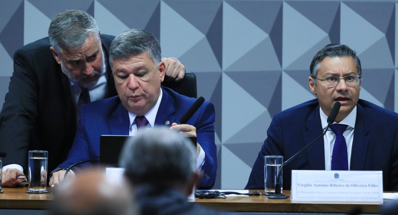 ex-procurador-do-inss-nao-responde-perguntas-do-relator-na-cpmi