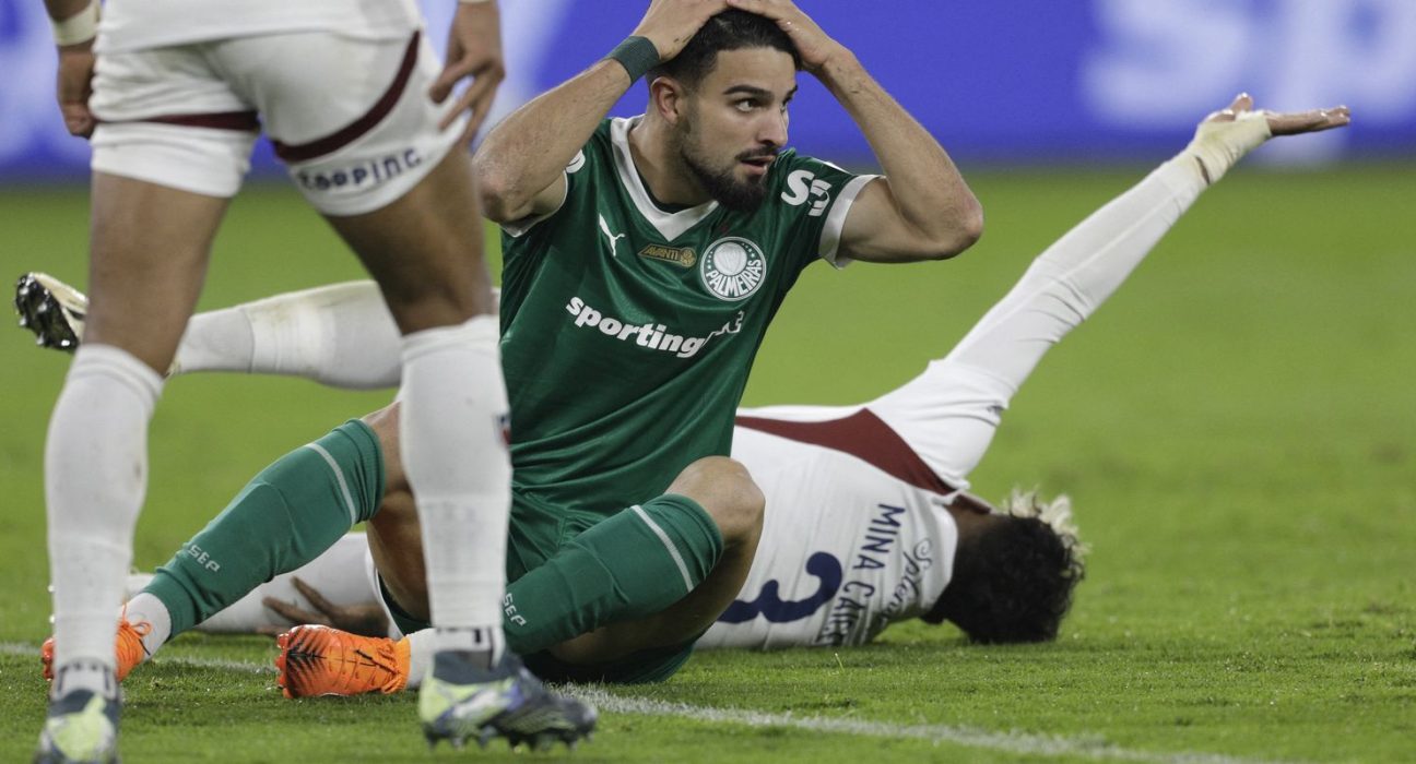 palmeiras-sente-altitude-de-quito,-joga-mal-e-perde-de-3-a-0-para-ldu