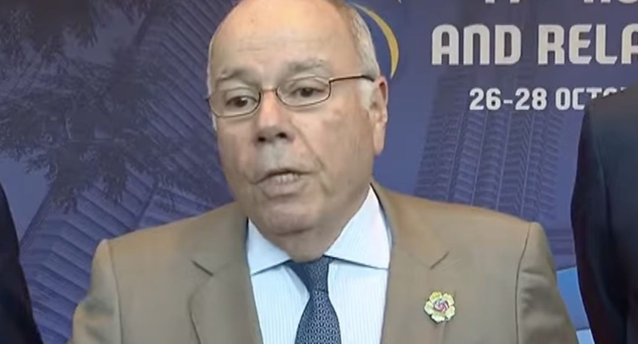 reunioes-para-suspender-tarifaco-comecam-ainda-hoje,-diz-mauro-vieira
