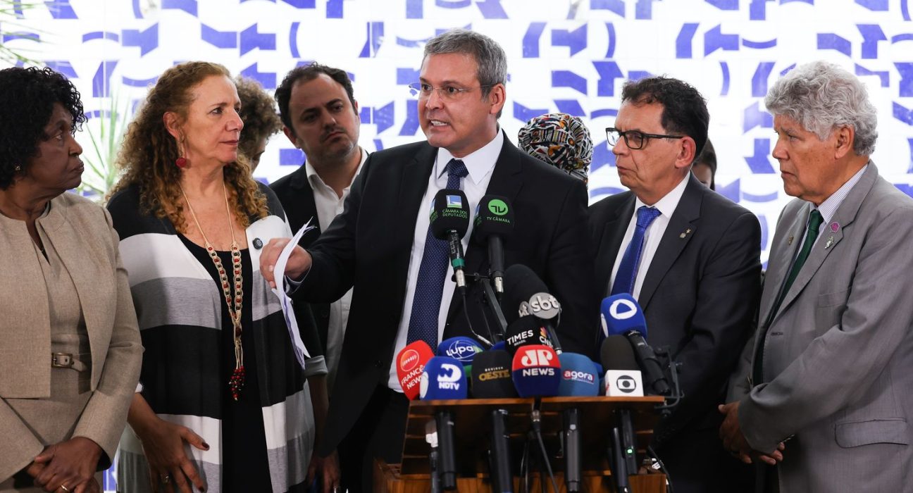 operacao-policial-no-rio-tem-criticas-e-defesas-de-deputados-federais
