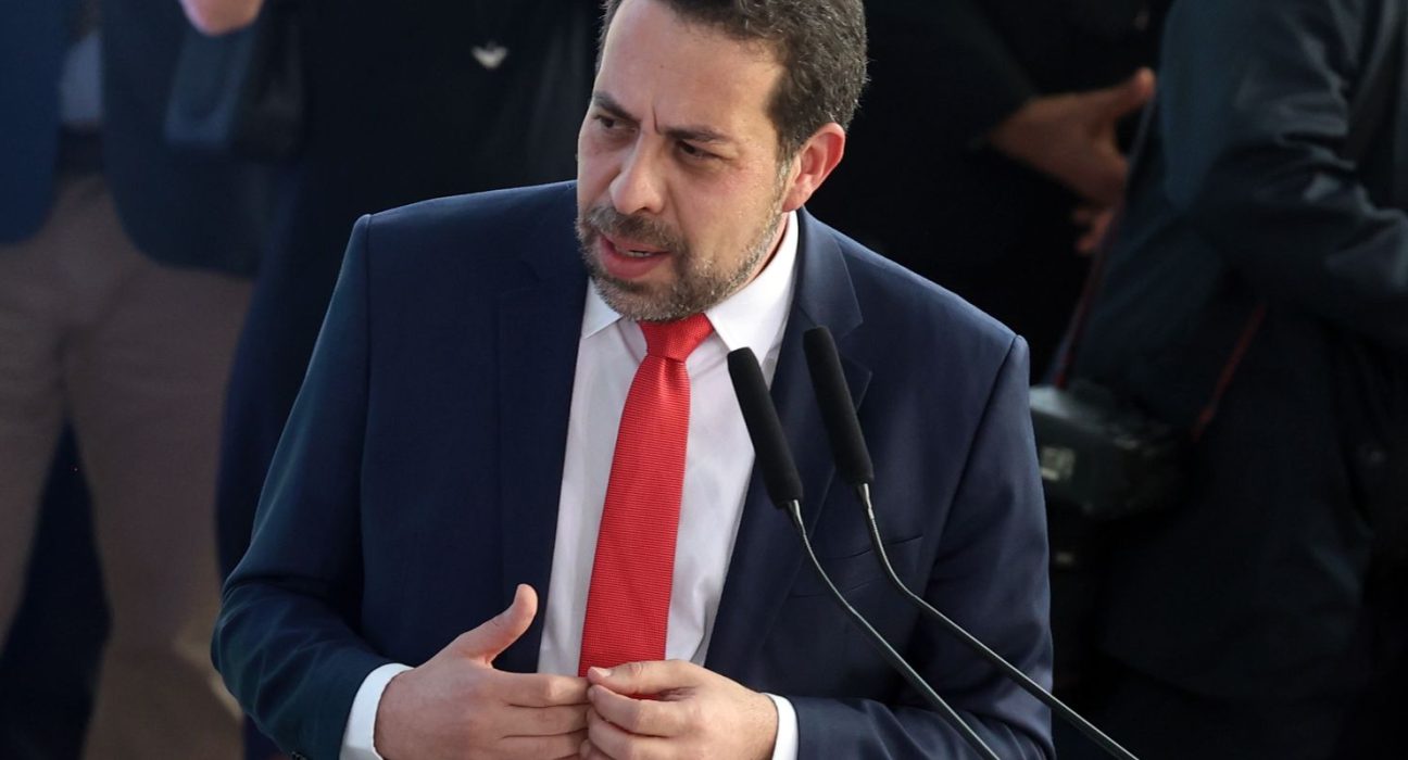 “cabeca-do-crime-organizado-nao-esta-no-barraco-da-favela”,-diz-boulos