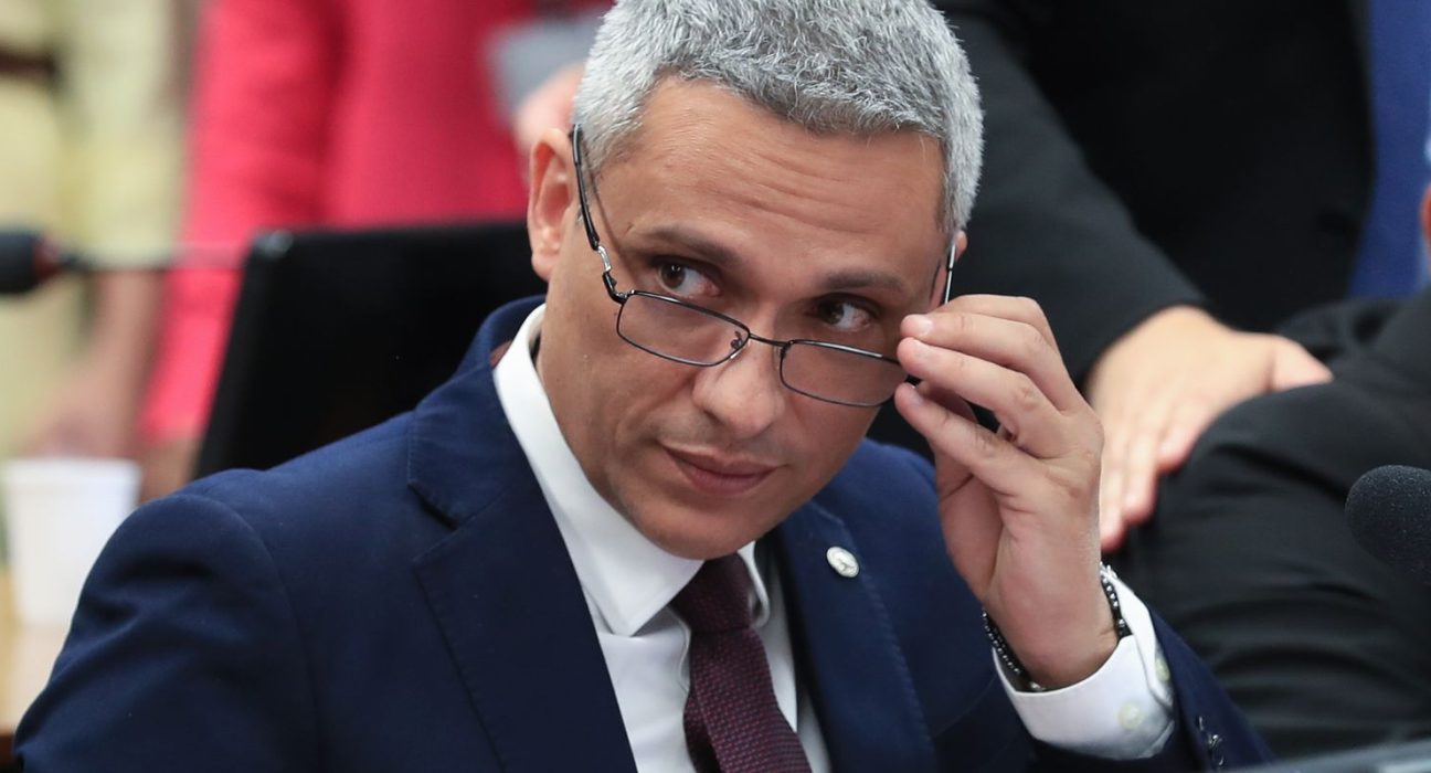 moraes-nega-pedido-de-gustavo-gayer-para-visitar-bolsonaro
