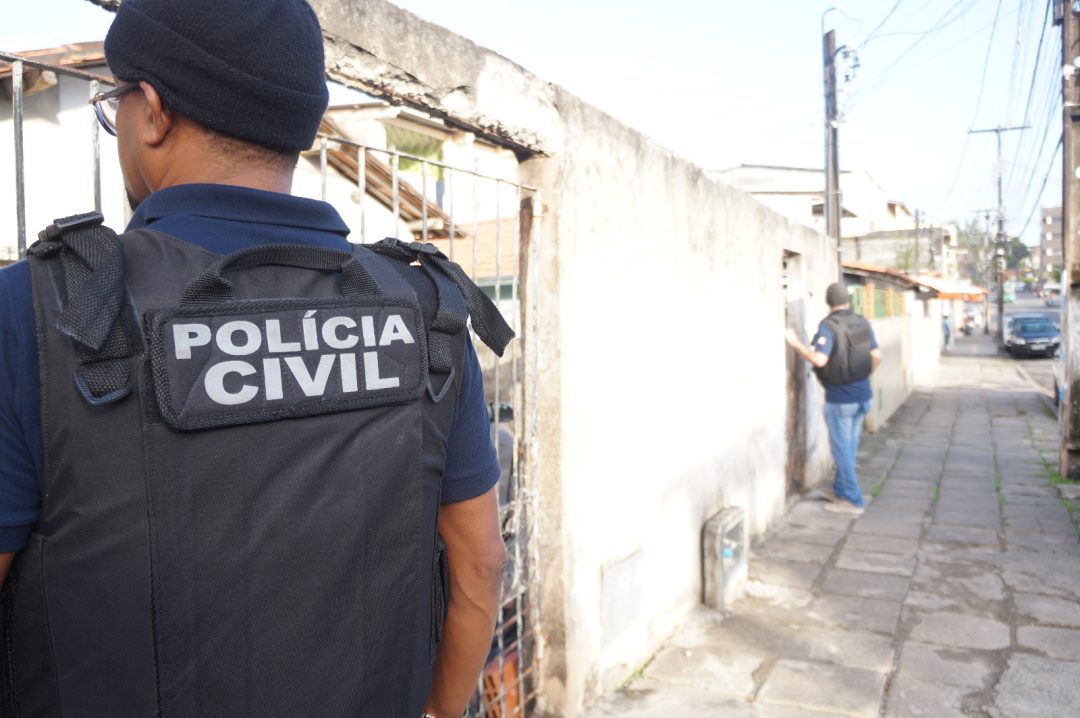 Homem que matou amigo com 40 facadas é preso em Feira de Santana