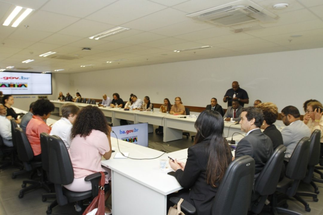 Secretários estaduais recebem familiares de Caíque e representantes da comunidade de São Marcos