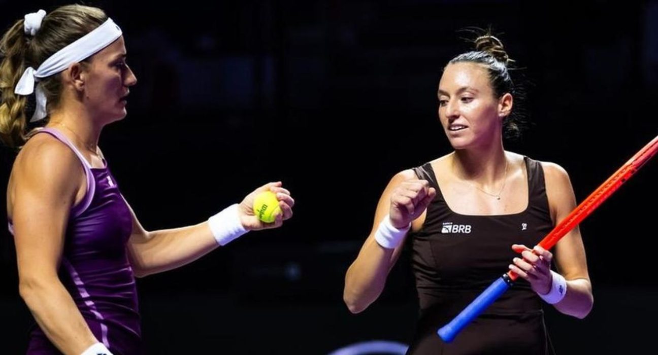 stefani-e-babos-vencem-russas-e-se-aproximam-da-semi-do-wta-finals