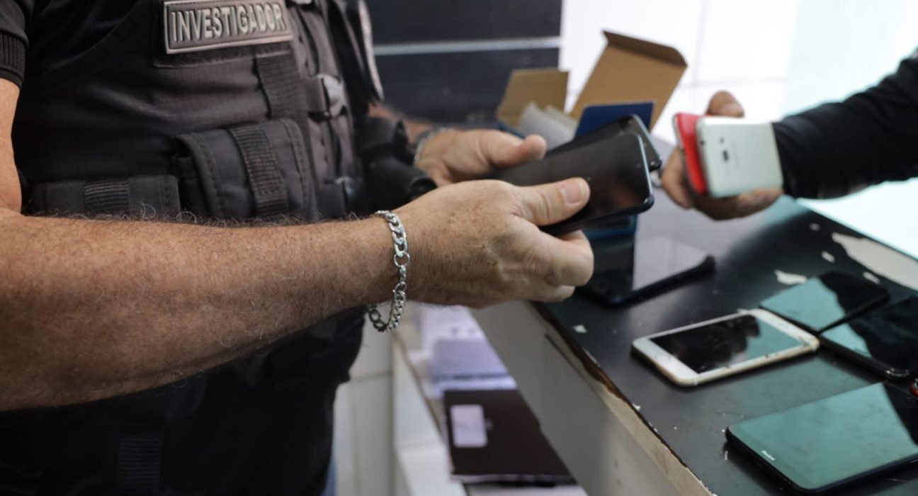 operacao-mobile-360°:-policia-civil-devolve-celulares-recuperados-nesta-quarta-feira