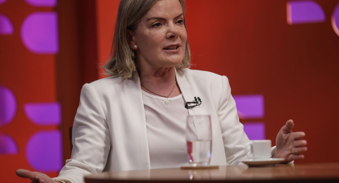 governo-e-contra-equiparar-faccoes-ao-terrorismo,-diz-gleisi-hoffmann 