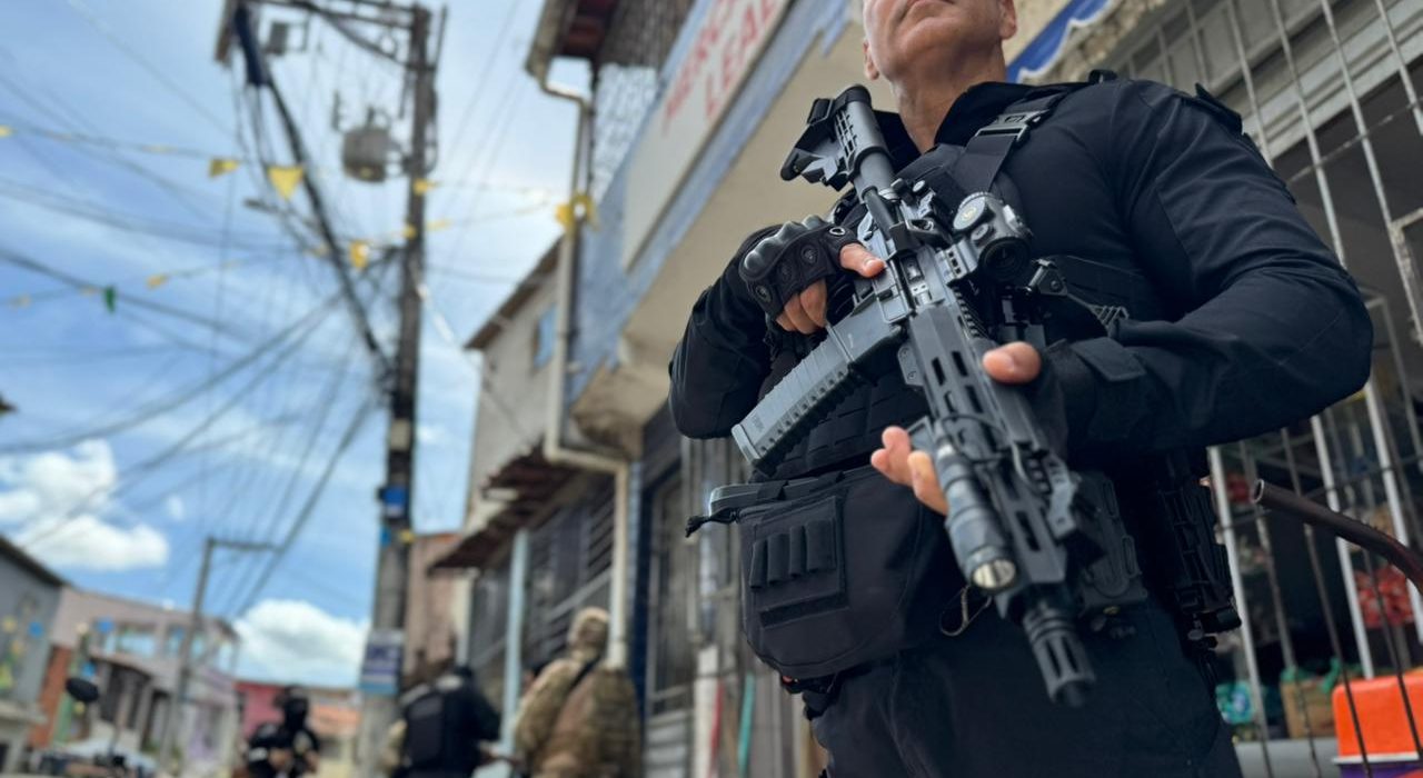 policia-civil-ocupa-a-capelinha-de-sao-caetano,-em-salvador