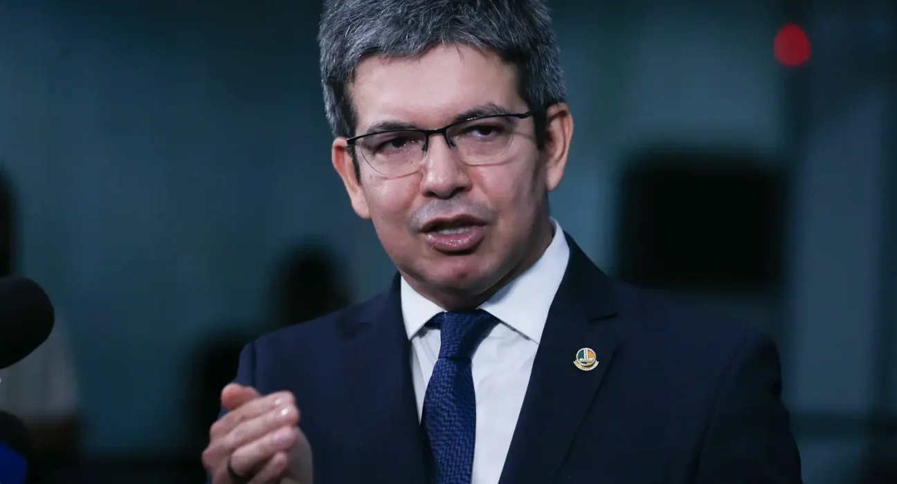 randolfe:-governo-quer-integrar-policias-e-penas-duras-contra-faccao