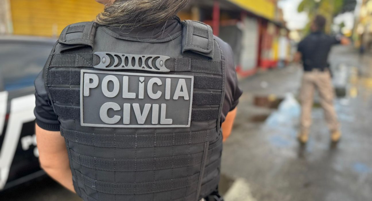 mulher-investigada-por-golpes-contra-idosos-e-presa-em-salvador