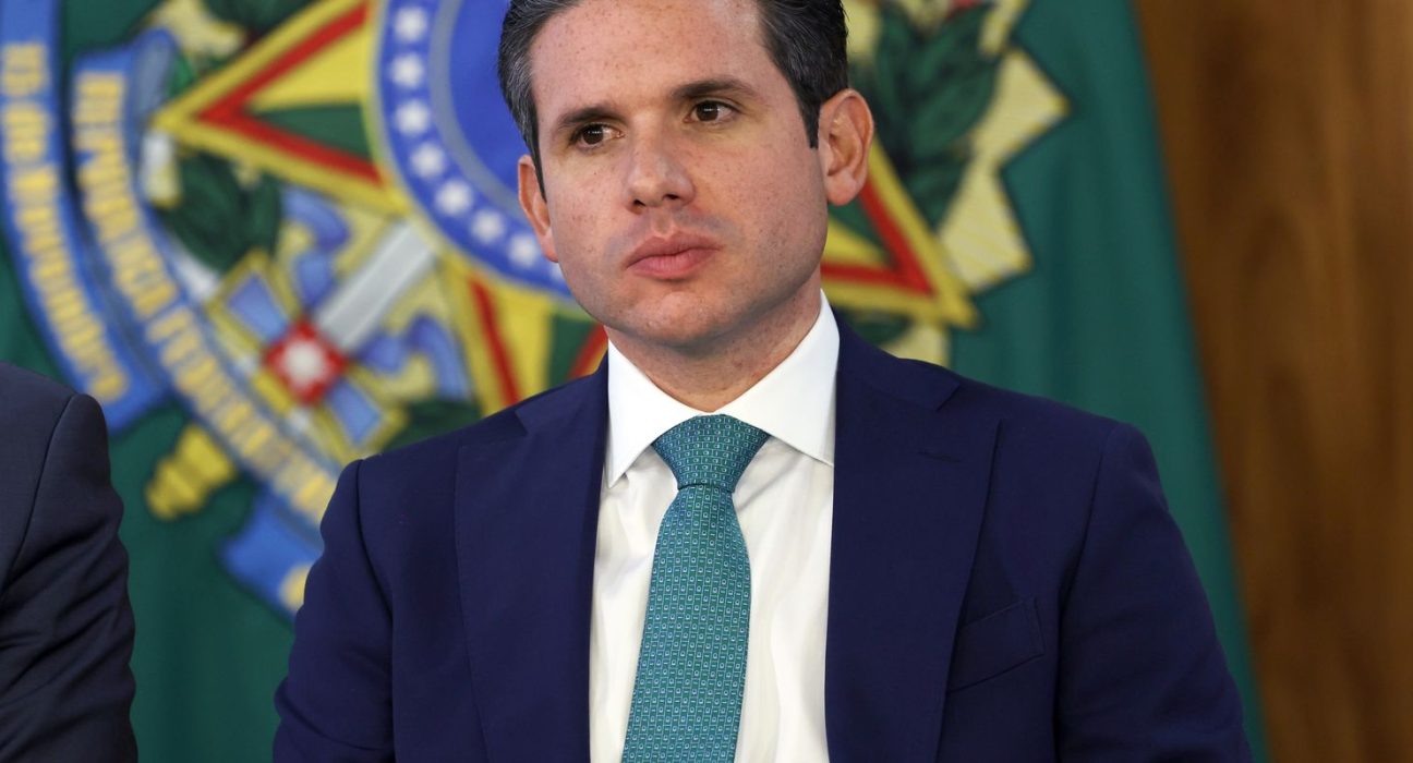 com-fuga-de-ramagem,-motta-proibe-deputados-de-votarem-do-exterior