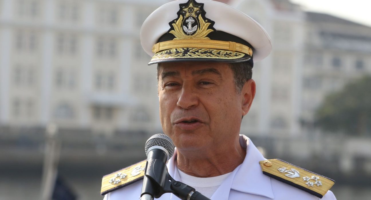 almirante-gariner-estava-em-academia-quando-foi-preso-pela-pf