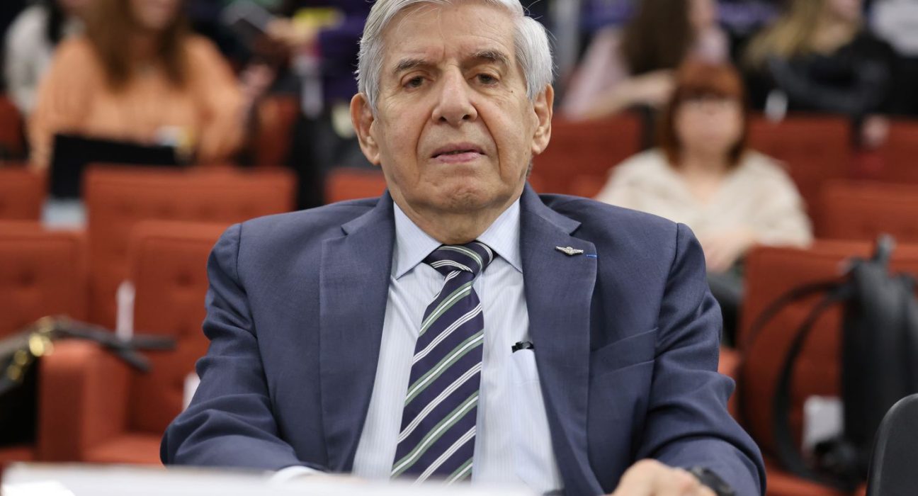 moraes-manda-heleno-passar-por-pericia-medica-em-15-dias