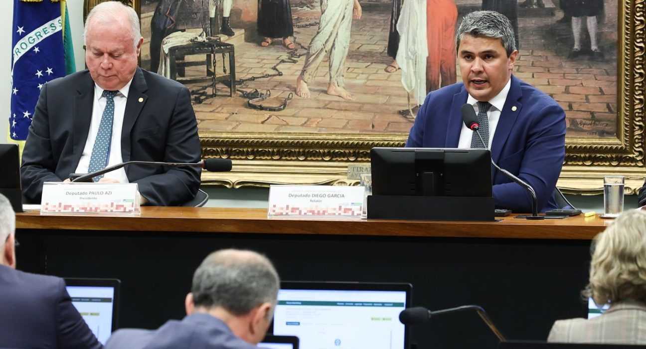 pedido-de-vista-adia-votacao-de-parecer-sobre-mandato-de-zambelli