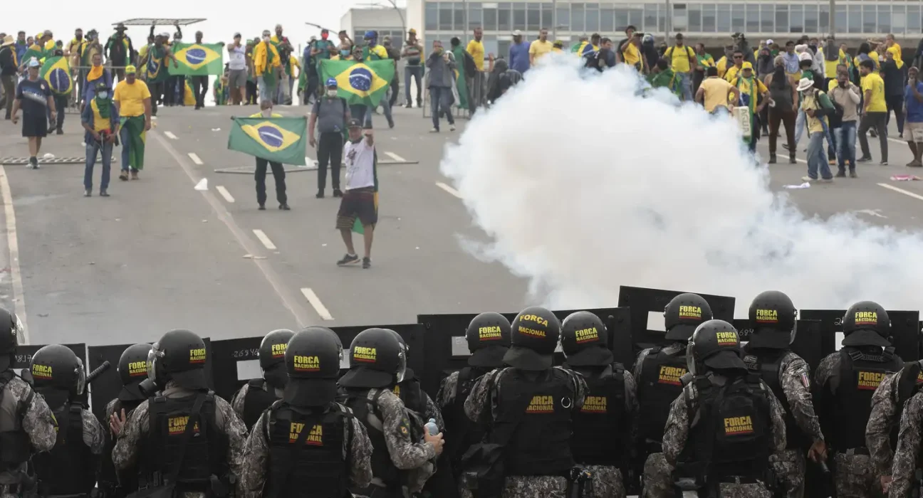 stf-forma-maioria-para-condenar-cinco-pms-do-df-a-16-anos-pelo-8/1 