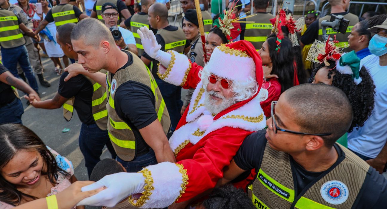 em-mais-um-ano-o-natal-solidario-da-pmba-leva-alegria-as-criancas-e-familias