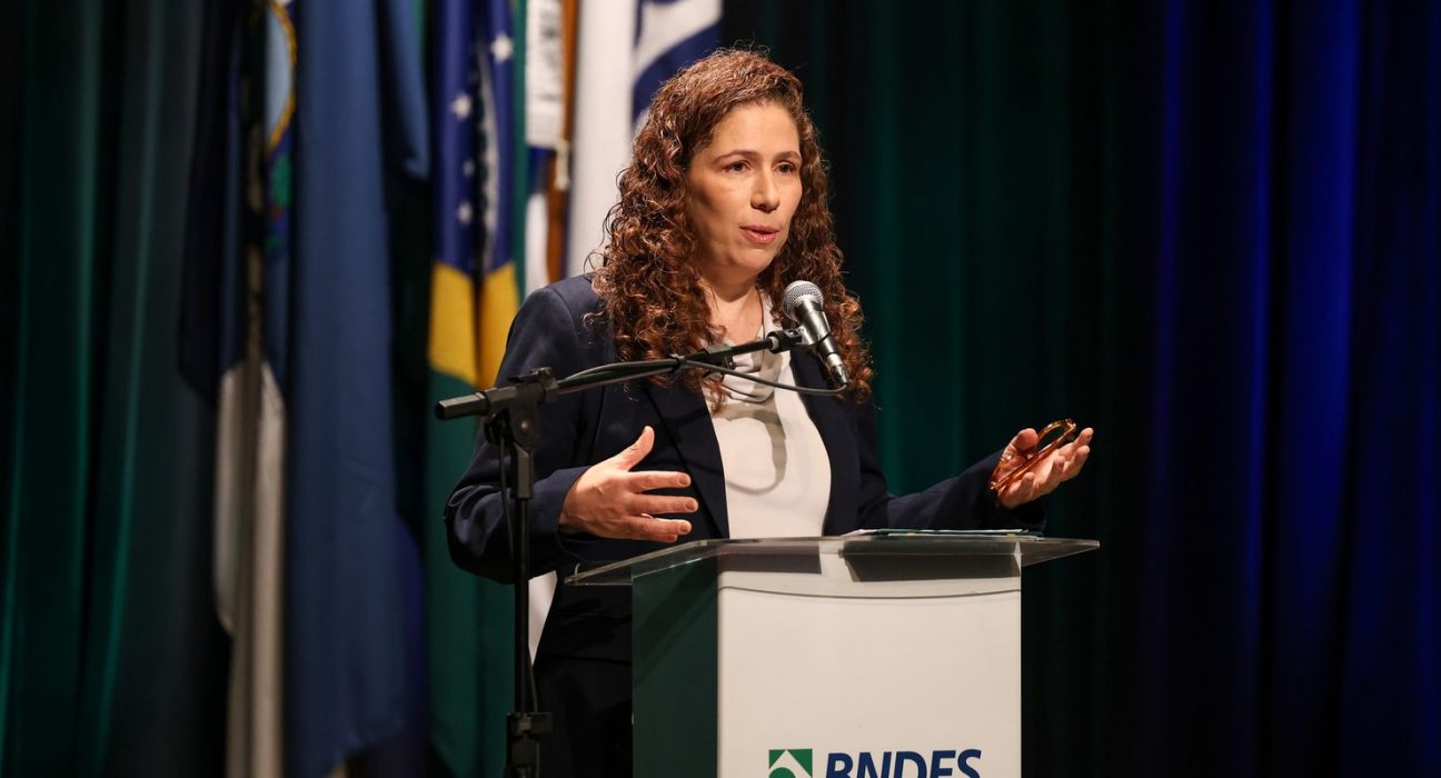 “estatais-nao-sao-peso,-sao-patrimonio”,-defende-ministra-da-gestao