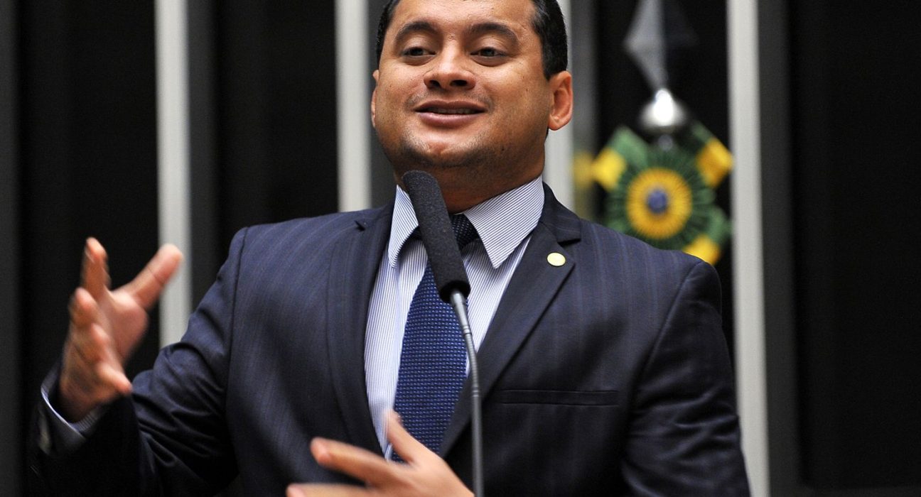 pf-aponta-senador-como-‘sustentaculo-politico’-de-esquema-no-inss