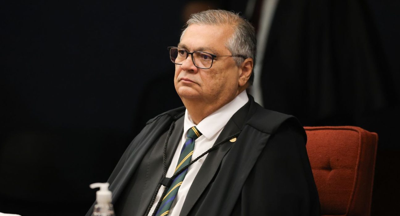 dino-suspende-trecho-de-pl-que-libera-emendas-do-orcamento-secreto