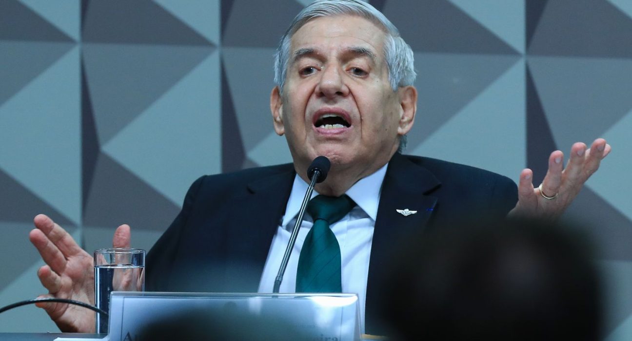 heleno-deixa-comando-militar-para-cumprir-prisao-domiciliar
