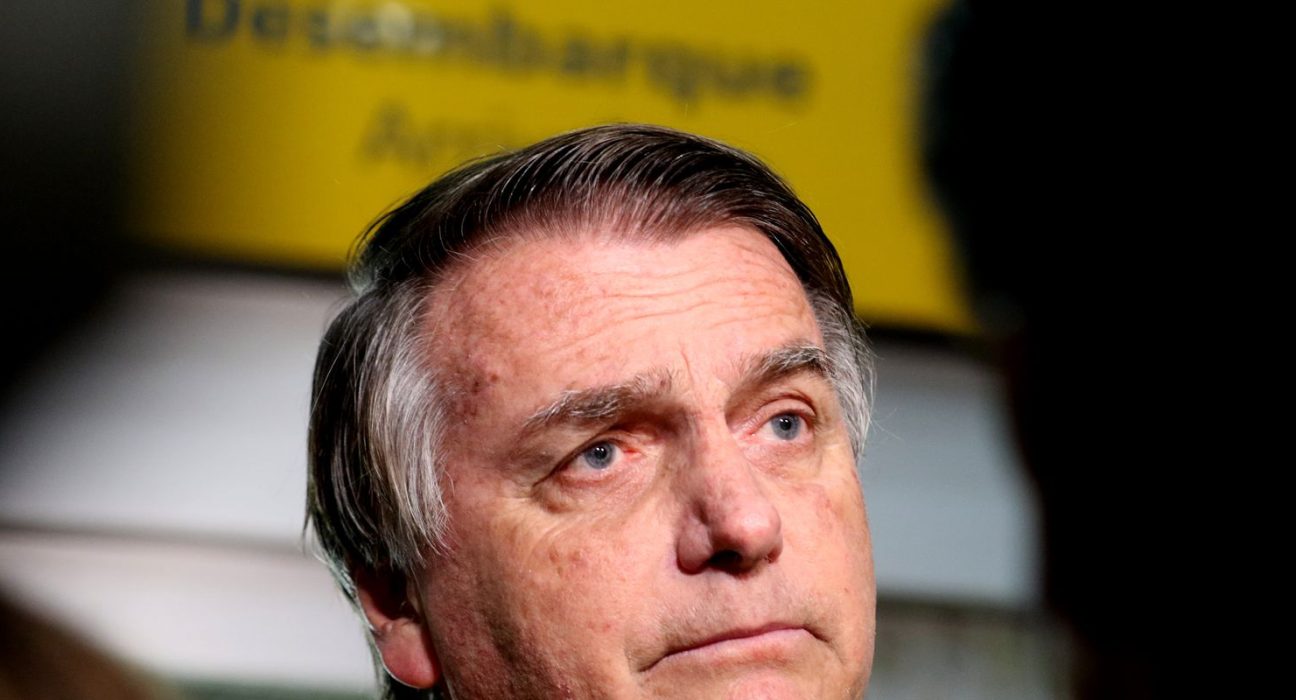 bolsonaro-deve-ser-internado-amanha-para-realizar-cirurgia
