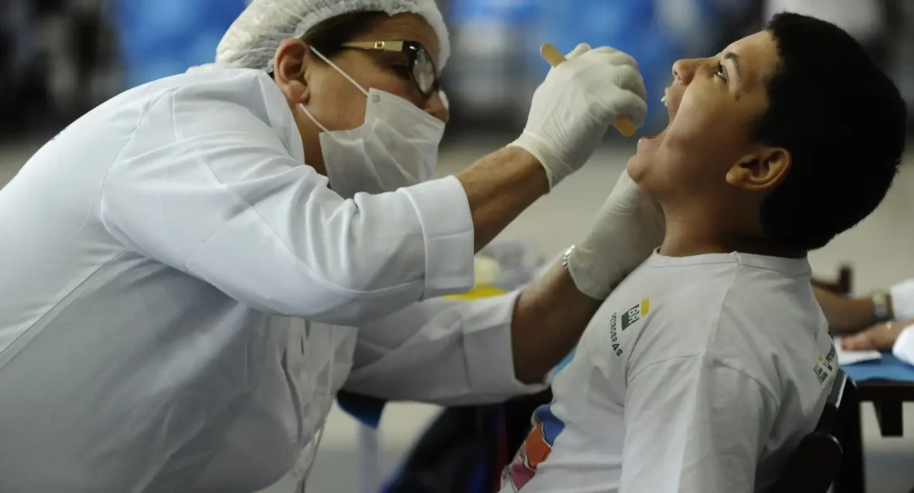 governo-deve-entregar-mais-400-unidades-odontologicas-moveis
