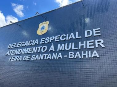 delegada-interrompe-agressoes-e-prende-homem-em-flagrante-por-violencia-domestica-em-feira-de-santana