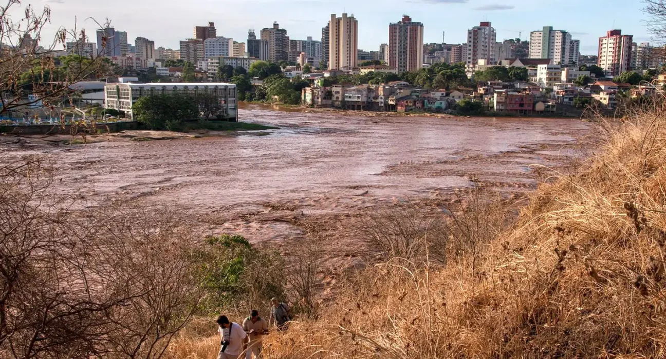 acoes-de-saude-receberam-quase-r$-1-bilhao-do-fundo-rio-doce-em-2025