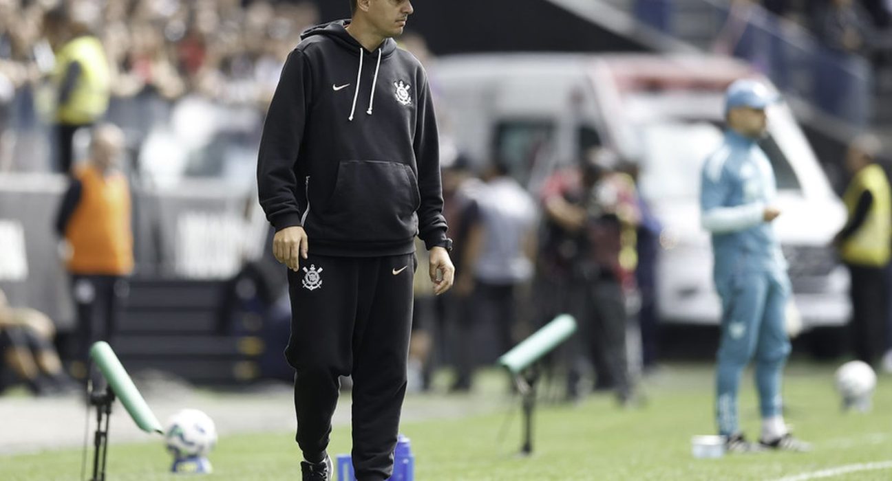 tecnico-lucas-piccinato-e-demitido-da-equipe-feminina-do-corinthians
