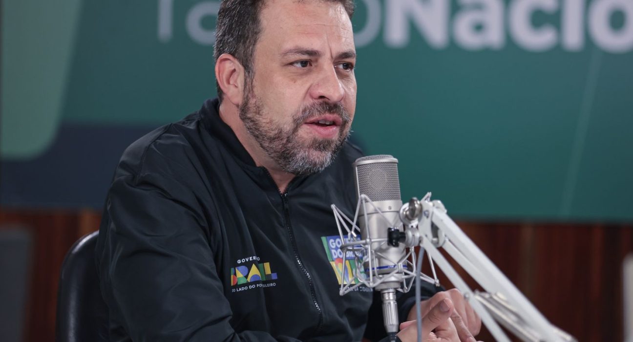 acabar-com-a-escala-6×1-e-prioridade-do-governo,-afirma-boulos