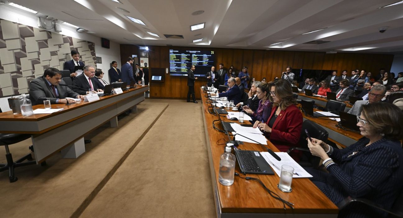 senadores-cobram-cvm-por-suposta-omissao-no-caso-do-banco-master
