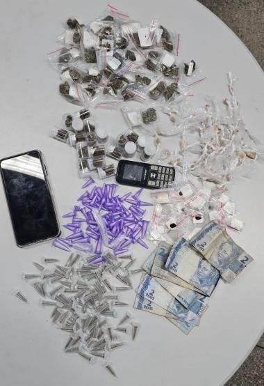 policiais-apreendem-drogas-em-sao-marcos