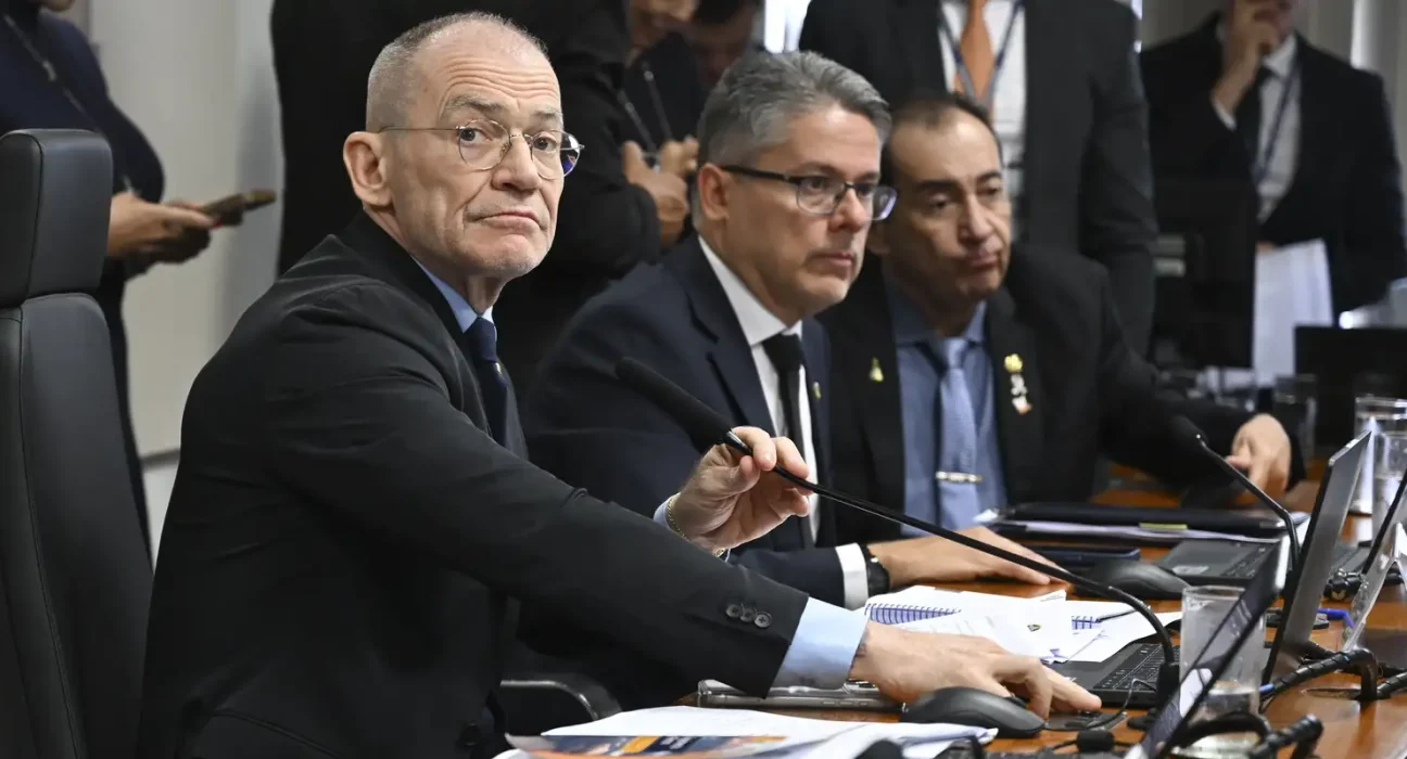 caso-master:-cpi-do-crime-convoca-vorcaro,-campos-neto-e-paulo-guedes