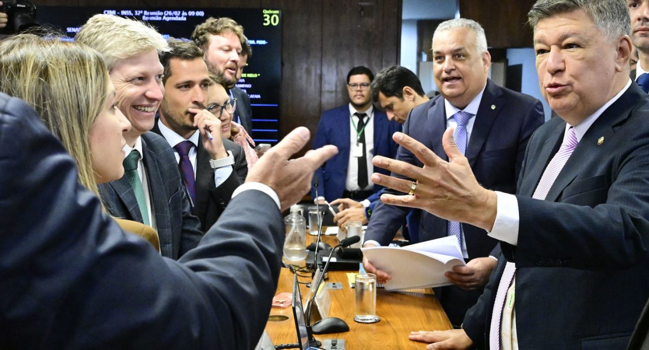 cpmi-do-inss-aprova-quebra-de-sigilo-de-lulinha-e-convoca-andre-moura