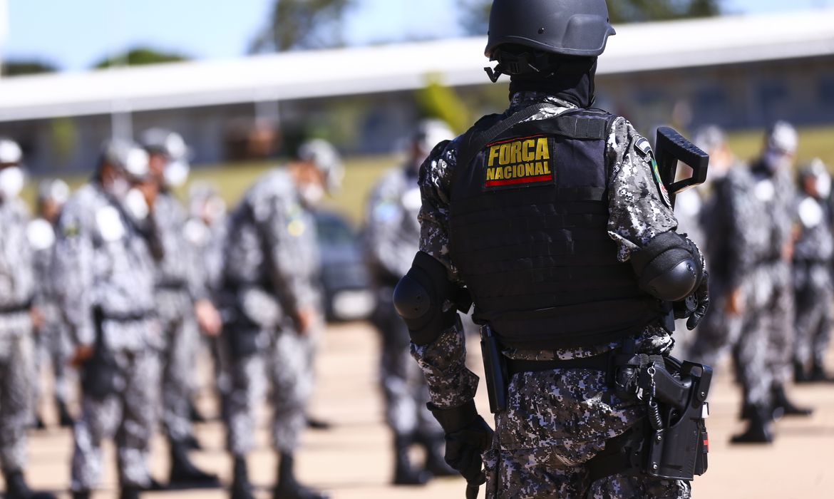 Cerimônia de  entrega de itens de segurança para 23 estados e o Distrito Federal. Os bens, que fazem parte do acervo da Força Nacional de Segurança Pública.